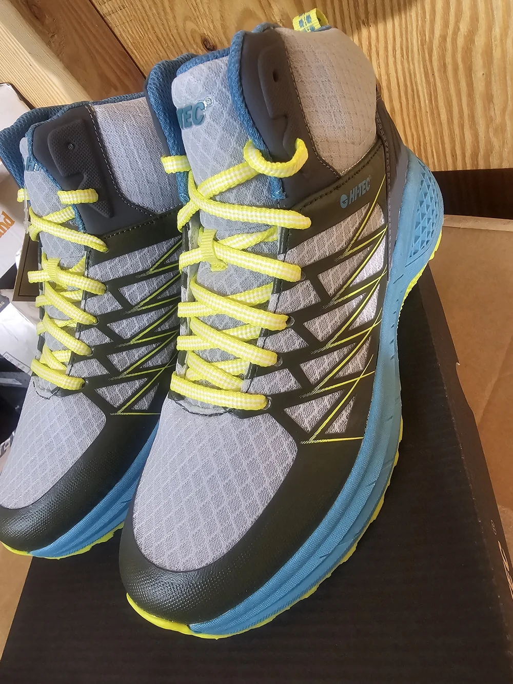 Hi-Tec Men’s Gray & Yellow Trail Hiking/construction /snow Boots